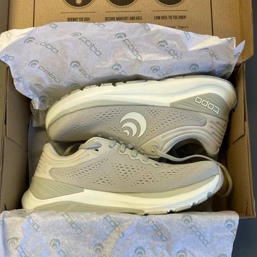 Topo Athletic Womens UltraFly